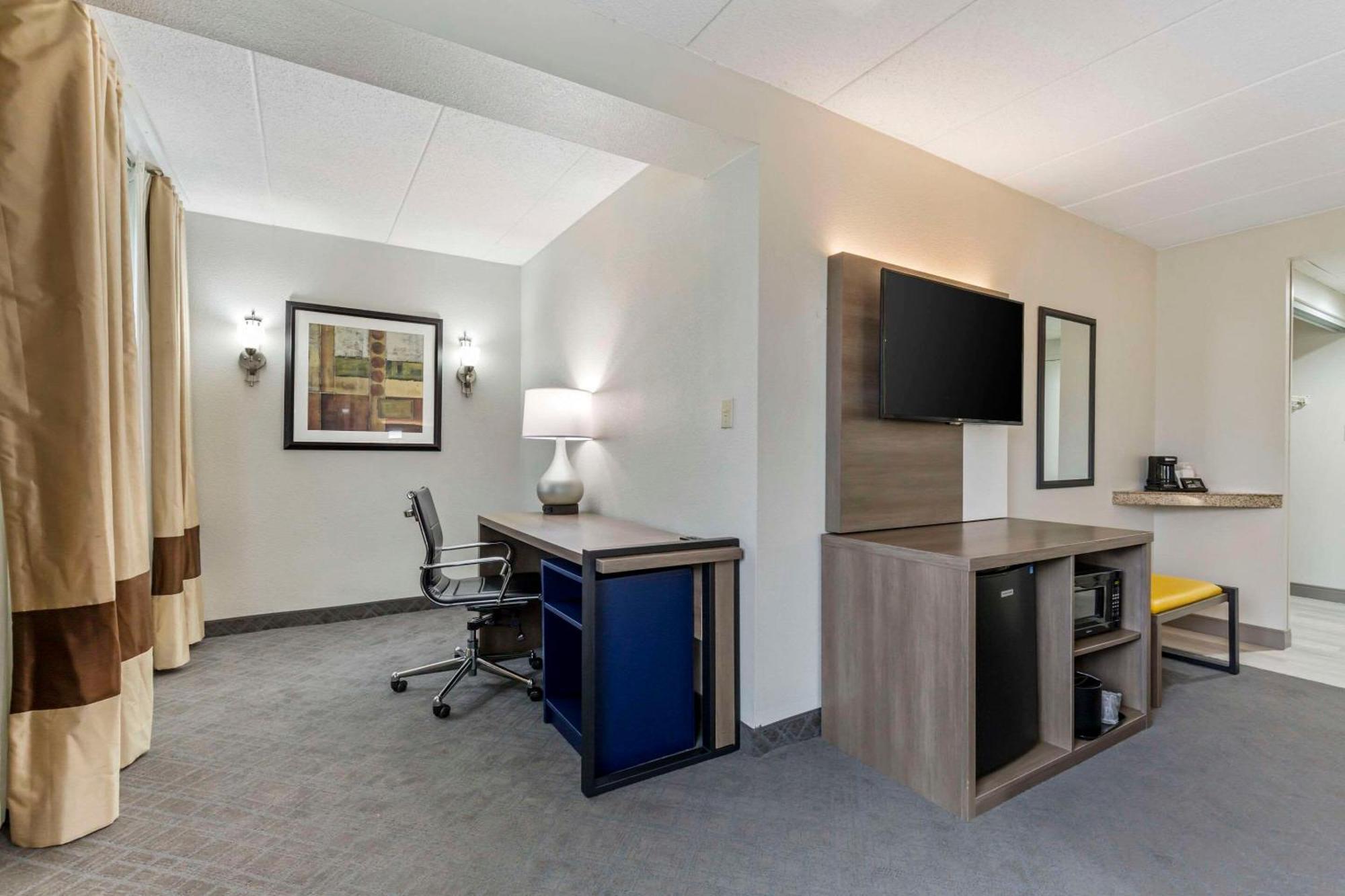 Comfort Inn Herndon-Reston Exteriér fotografie